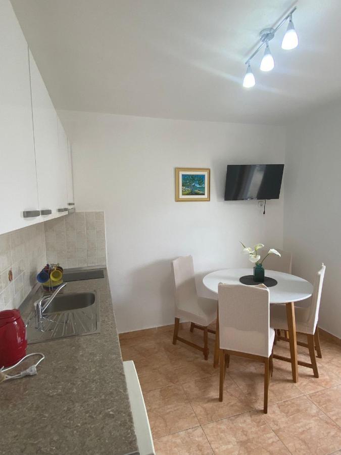 Studio Apartment Novak Cilipi Exterior photo